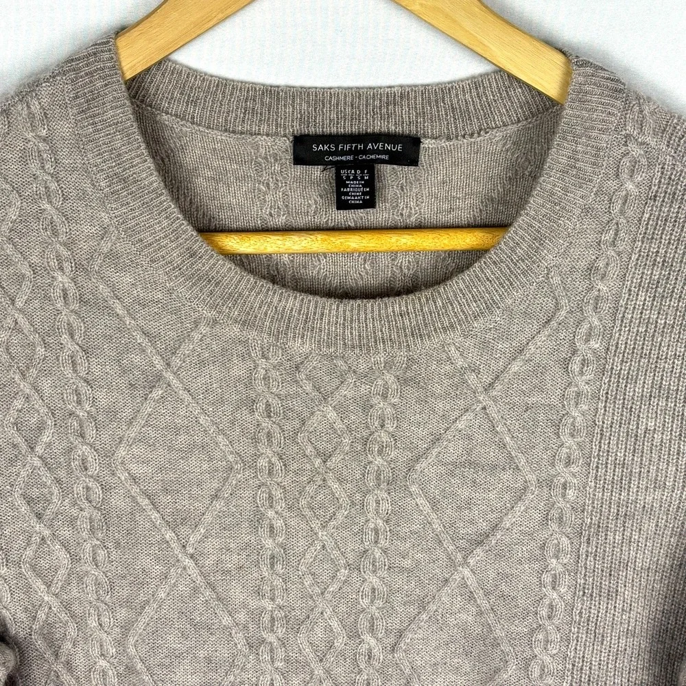Saks Fifth Ave. Women 100% Cashmere Long Sleeve Sweater Sz XS Taupe Ribbed Soft‎